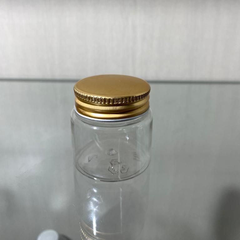 Алюминиевый колпак-крышка на флаконе